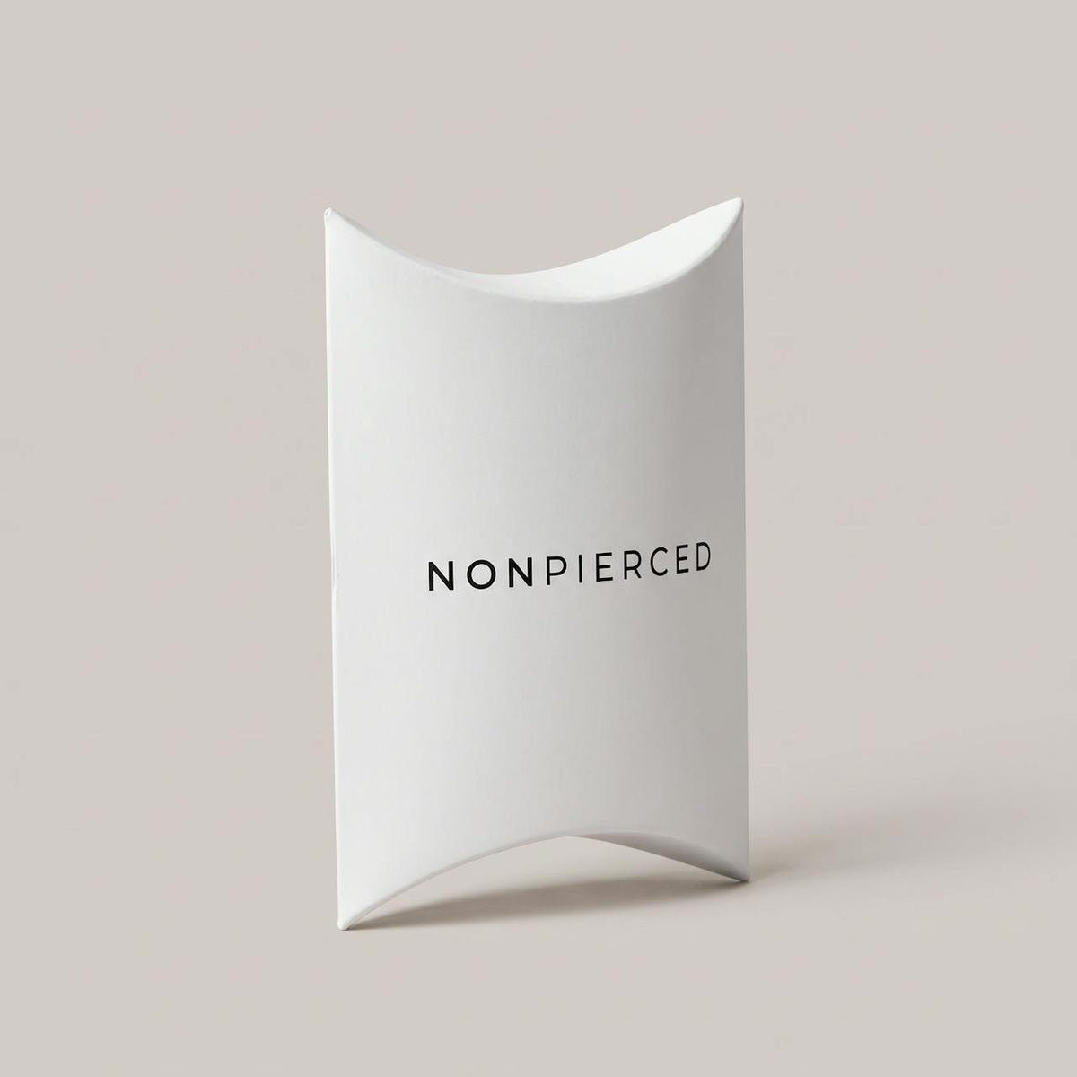 Nep neuspiercing clip staafje zilver in NONPIERCED doosje